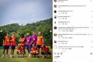 融入不错，拉什福德晒与亚马尔、莱万等人合照：氛围很棒的训练日